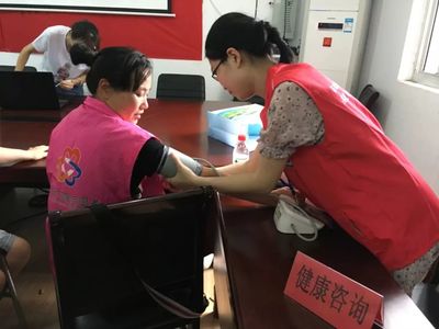 踐行三服務(wù) | 健康素養(yǎng)進(jìn)文化大禮堂,引領(lǐng)健康新風(fēng)尚